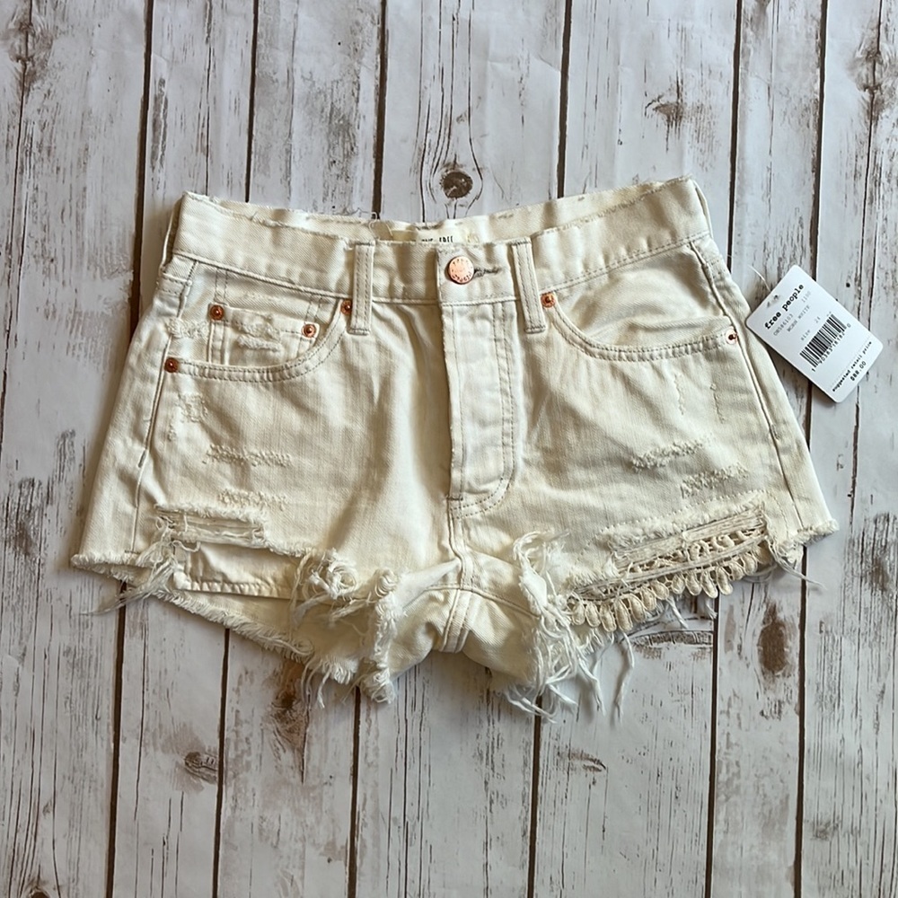 NWT Free People Cut-Off Distressed Shorts - Ivory White